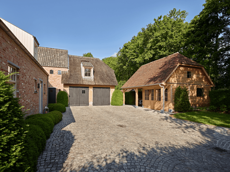 Eiken carport garage in Nokere