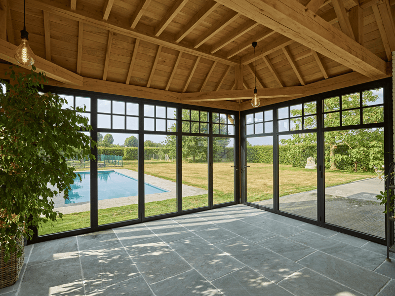 Eiken poolhouse aanbouw in Wakken