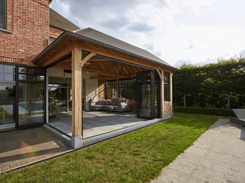 Eiken poolhouse aanbouw in Wakken